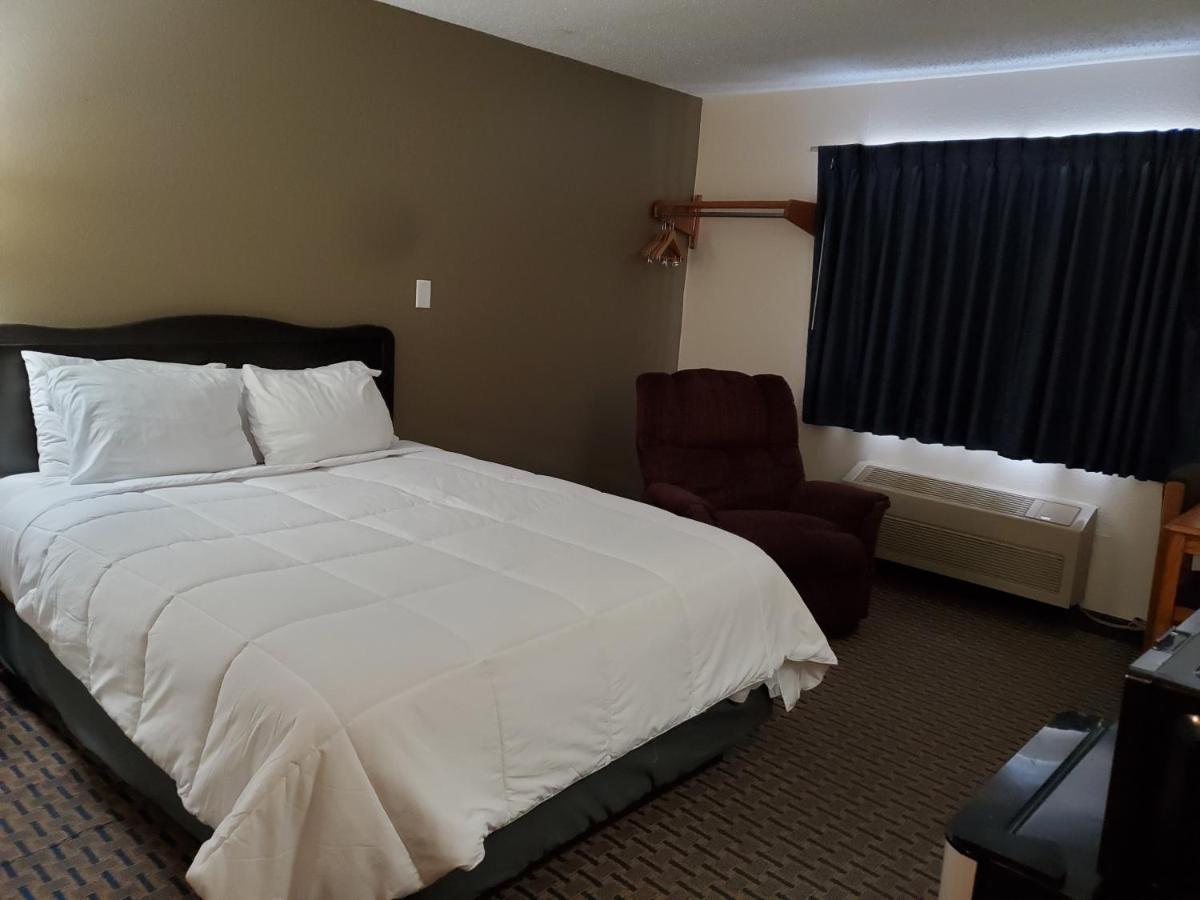 Hibbing Inn And Suites Exterior foto
