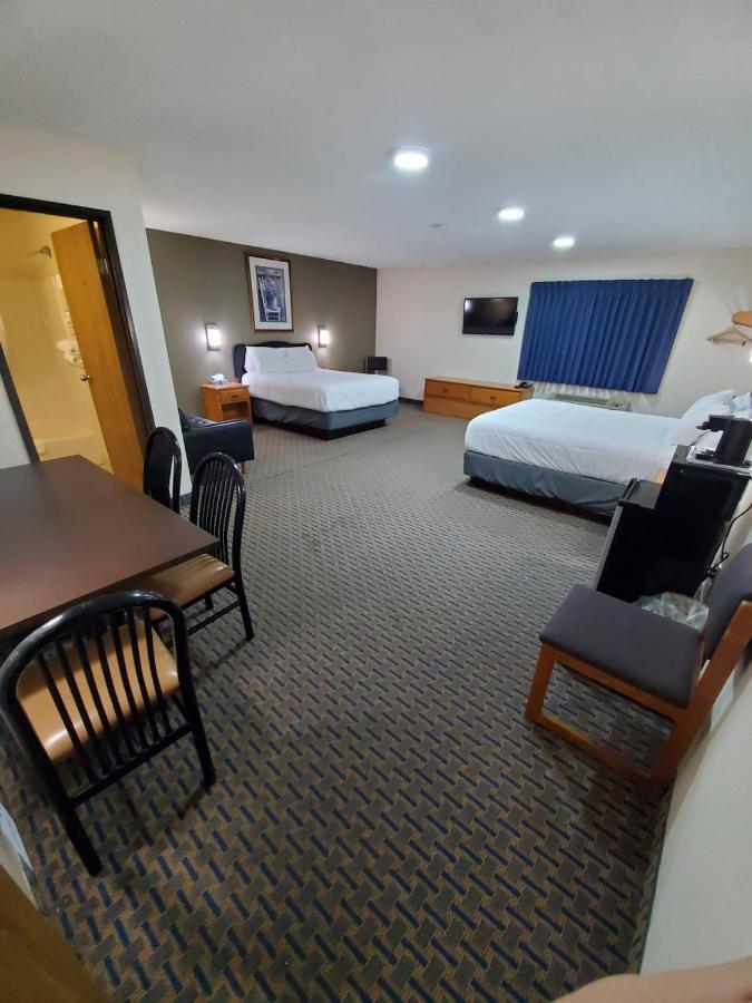 Hibbing Inn And Suites Exterior foto
